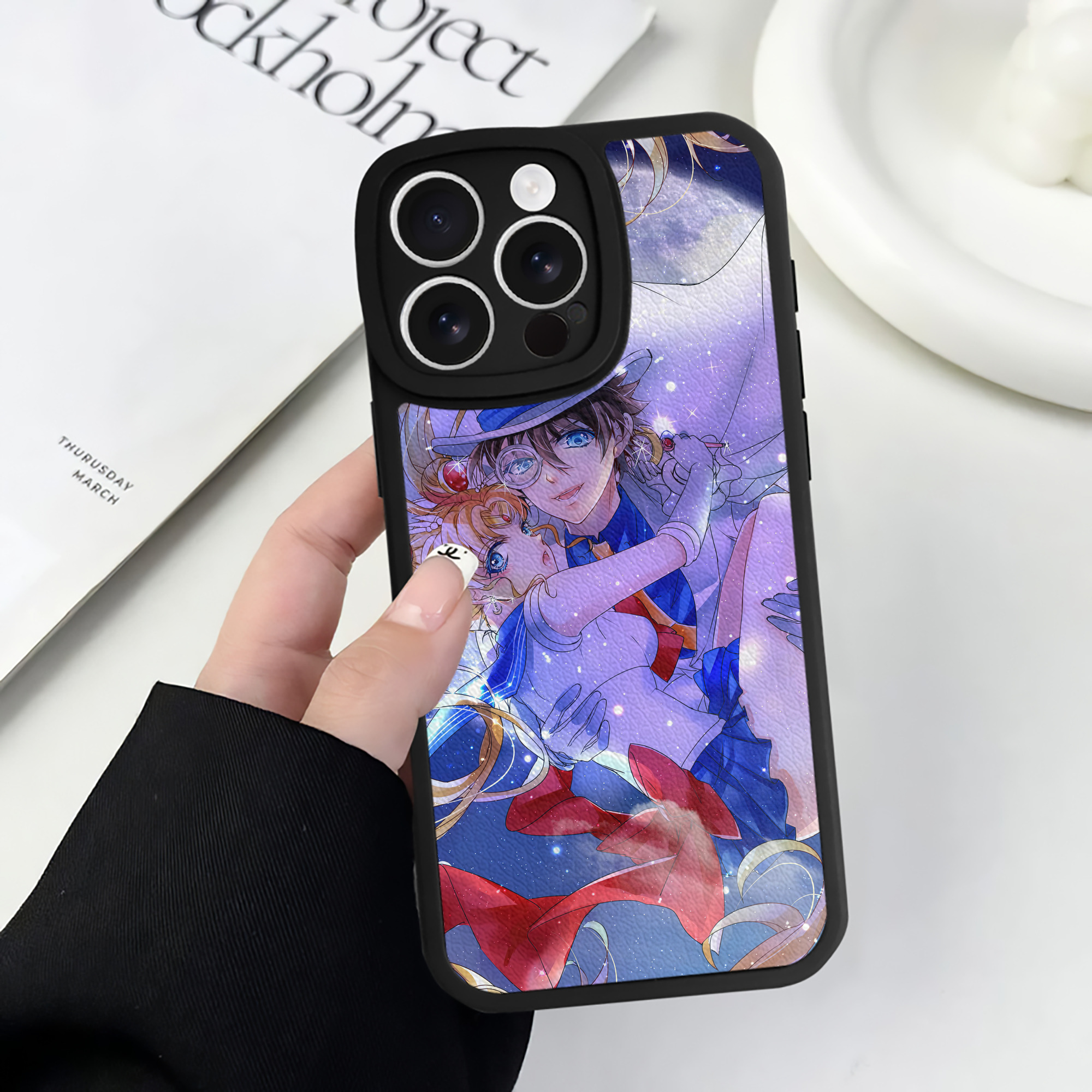 （画像用） 美少女戦士セーラームーン Sailor Moon 【iPhone 16シリーズ対応】シリコンスマホケース（レザー調） 材質：シリコン